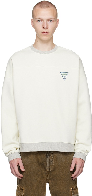 Photo: GUESS USA Off-White Relaxed Sweatshirt