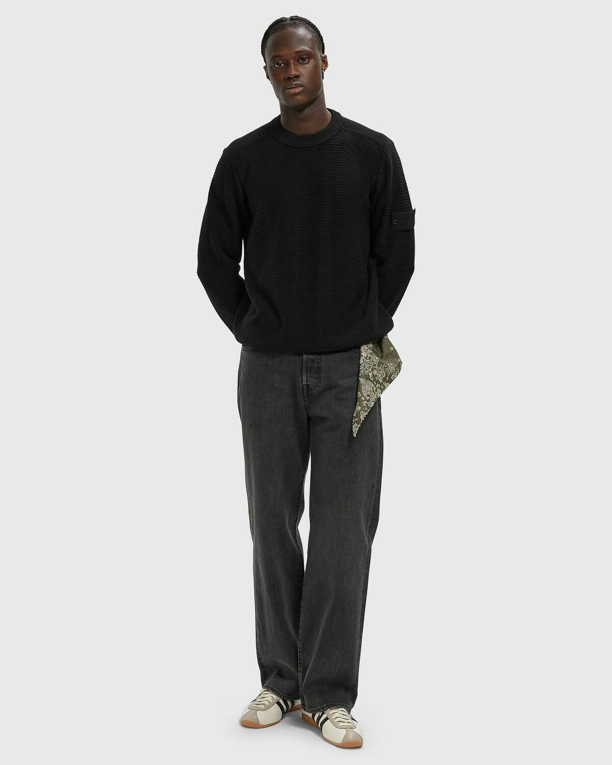 CREW NECK