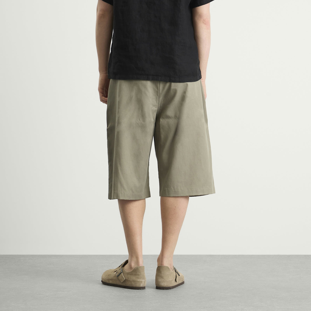 A Kind of Guise Men's Juno Pleated Shorts
