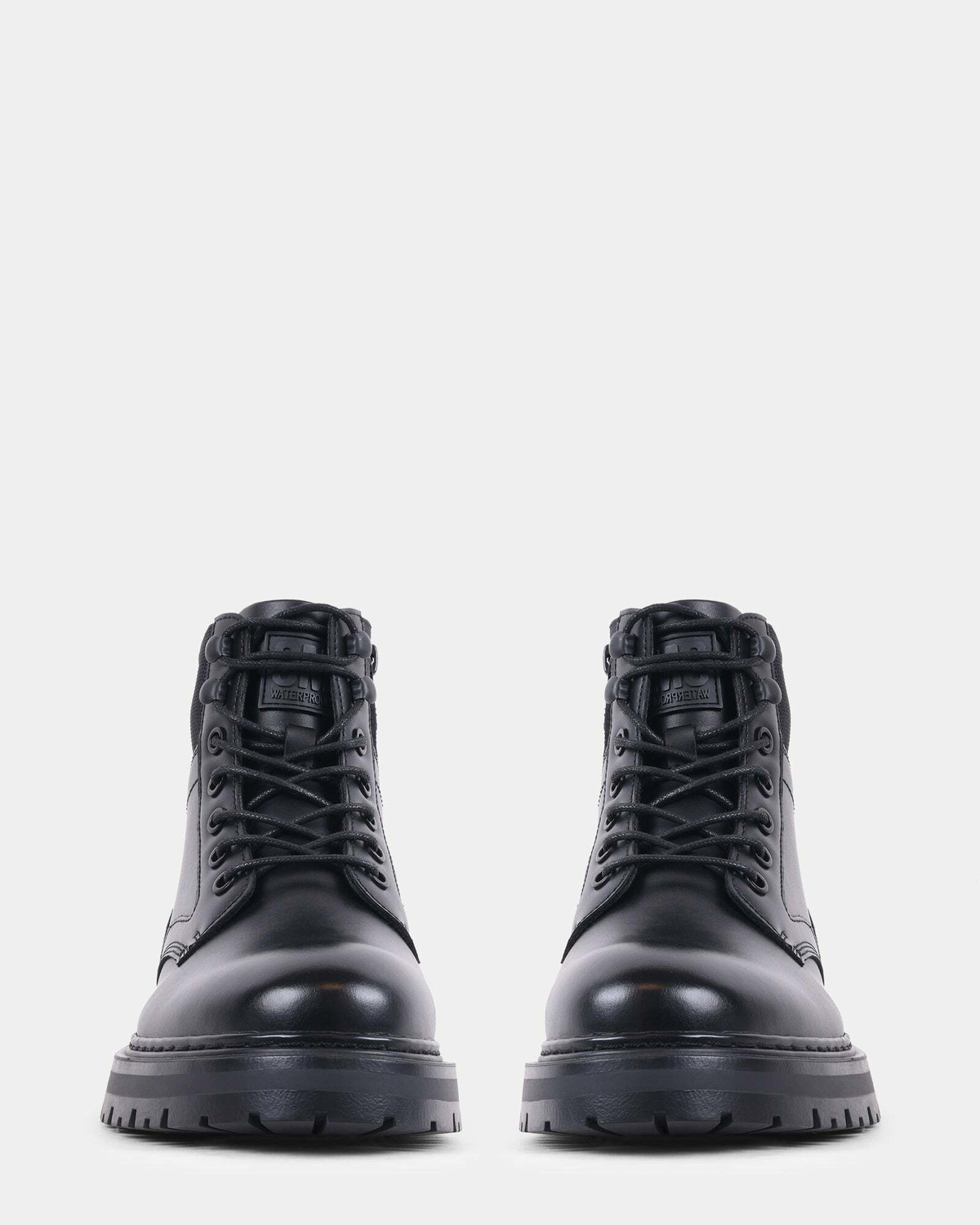 Steve Madden Beldonn Boots in Black