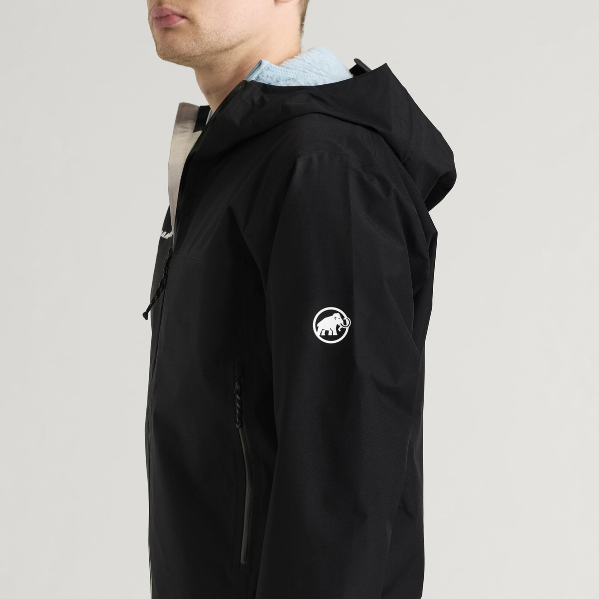 Mammut Men's Crater Light Gore-Tex Jacket in Black