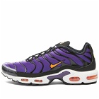 Nike Men's AIR MAX PLUS OG Sneakers in Voltage Purple/Total Orange