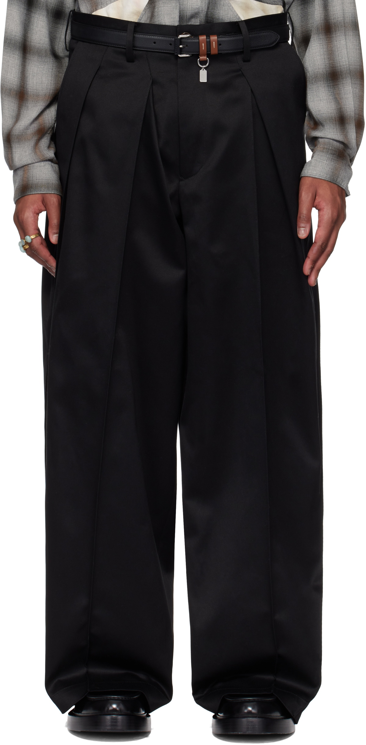 Khoki Black Pleat-Design Trousers