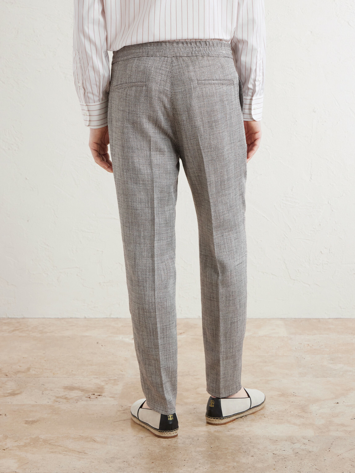 Brunello Cucinelli - Straight-Leg Pleated Herringbone Trousers - Brown