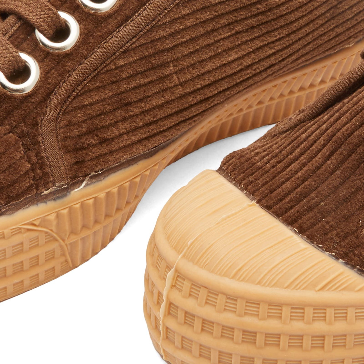 Novesta Star Master Corduroy Sneakers in Dark Brown/Gum