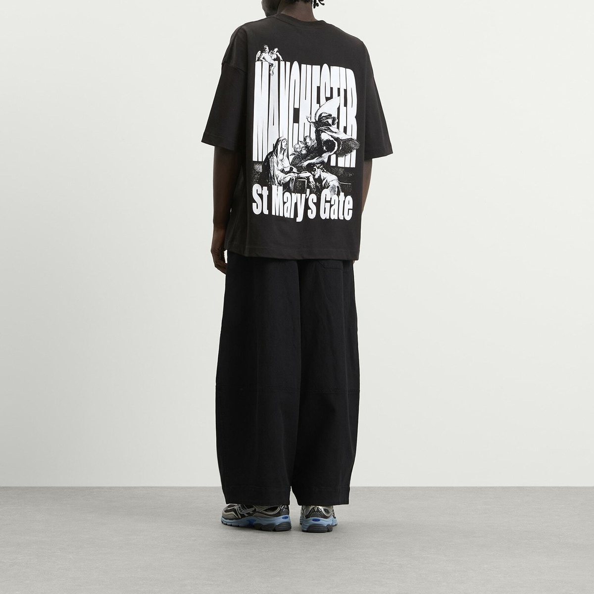 END. Manchester T-Shirt in Black