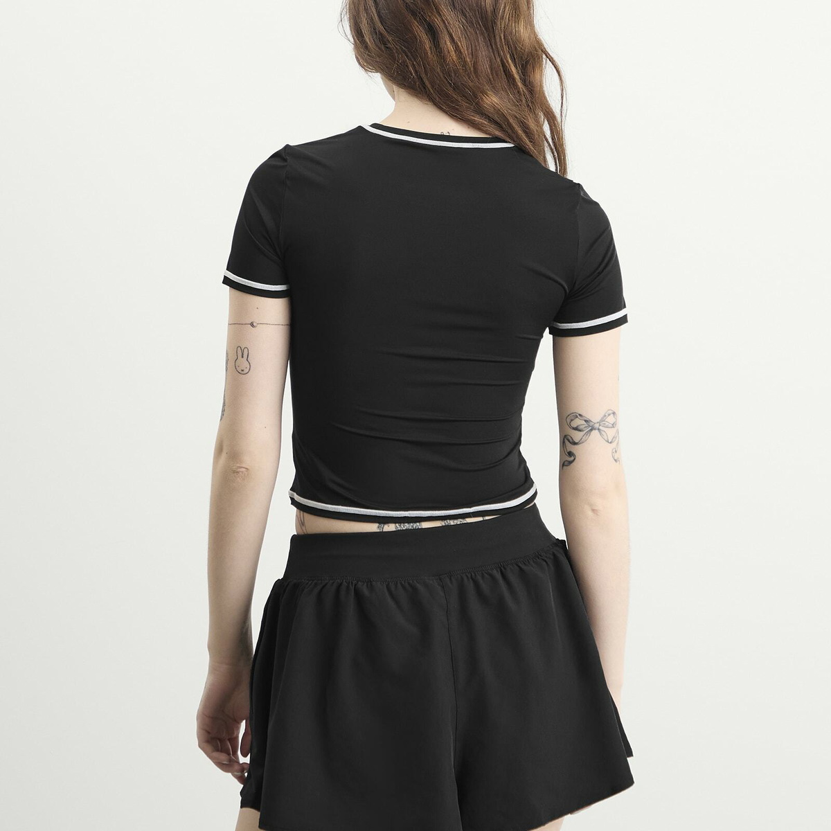 TALA Women's Ultralite Active Contrast Stitch T-Shirt in Shadow Black