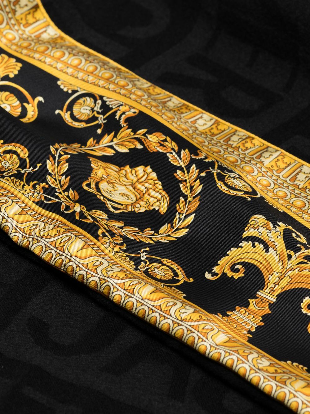 Versace Black I Love Baroque Blanket