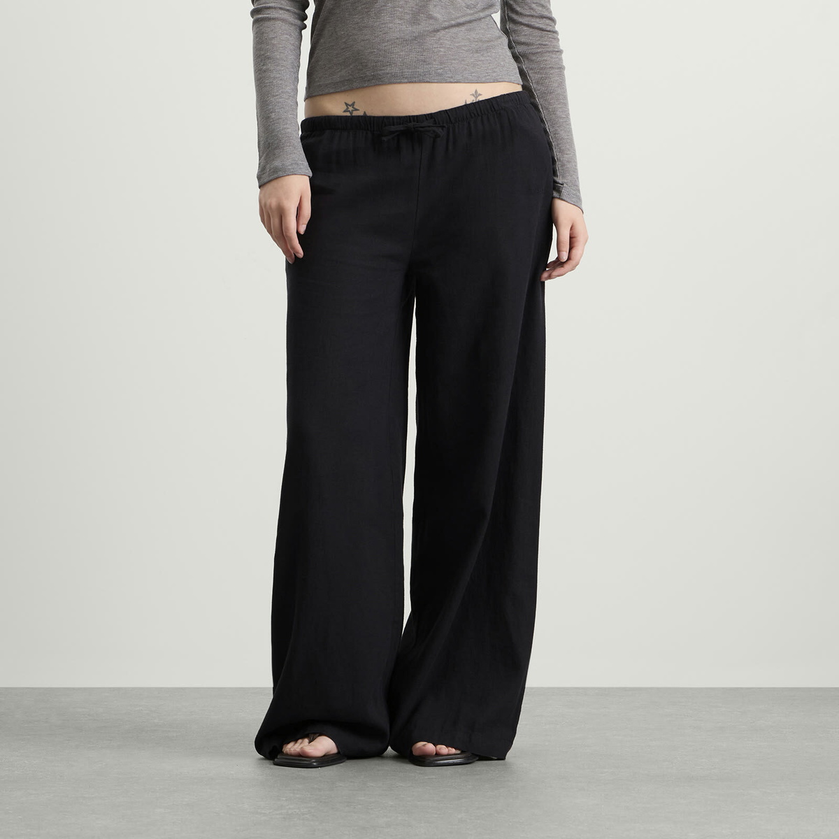 TALA Women's Soft Linen Drawstring Trousers in Shadow Black