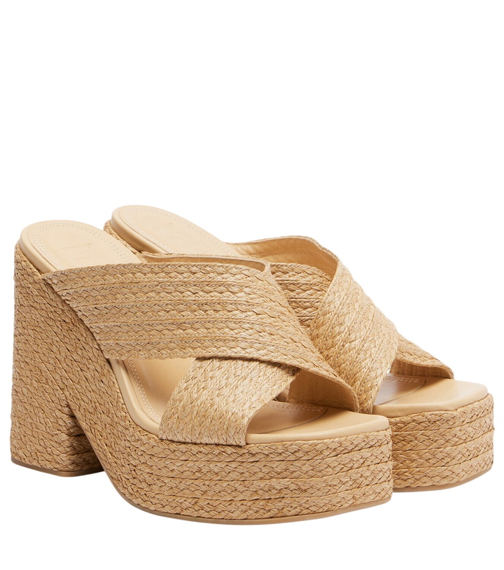 Photo: Souliers Martinez Garda raffia sandals