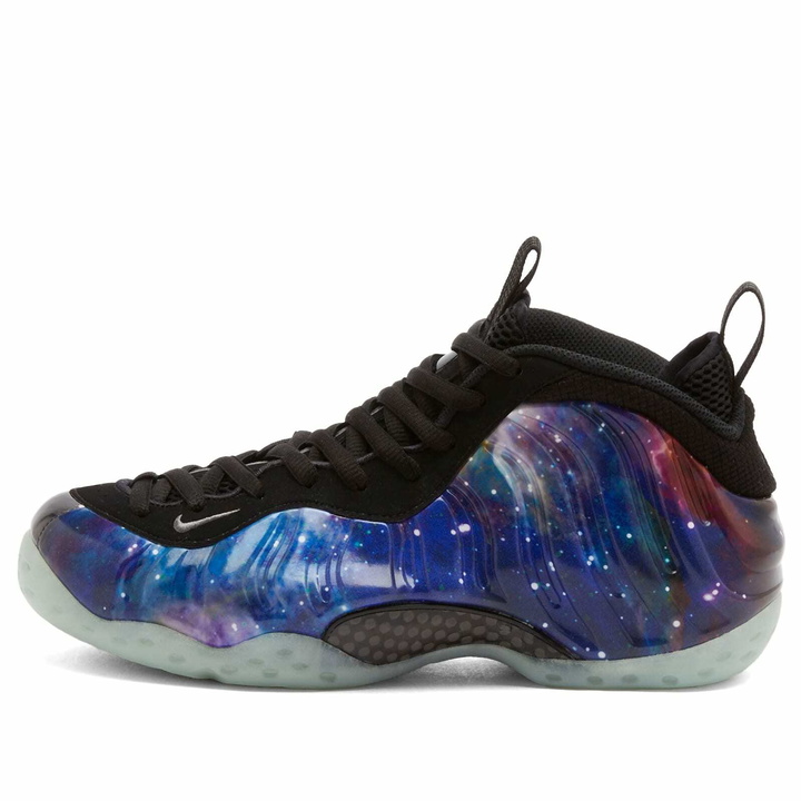 Photo: Nike Air Foamposite One QS Sneaker in Obsidian/Anthracite/Black