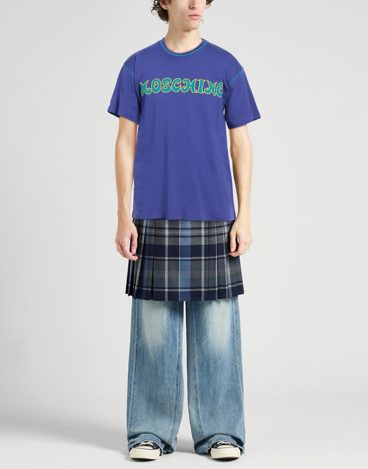 Moschino Mens T-shirt in Purple
