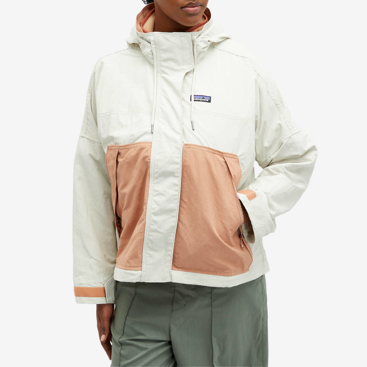 Patagonia Women's Skysail Jacket in Dyno White/Terra Pink