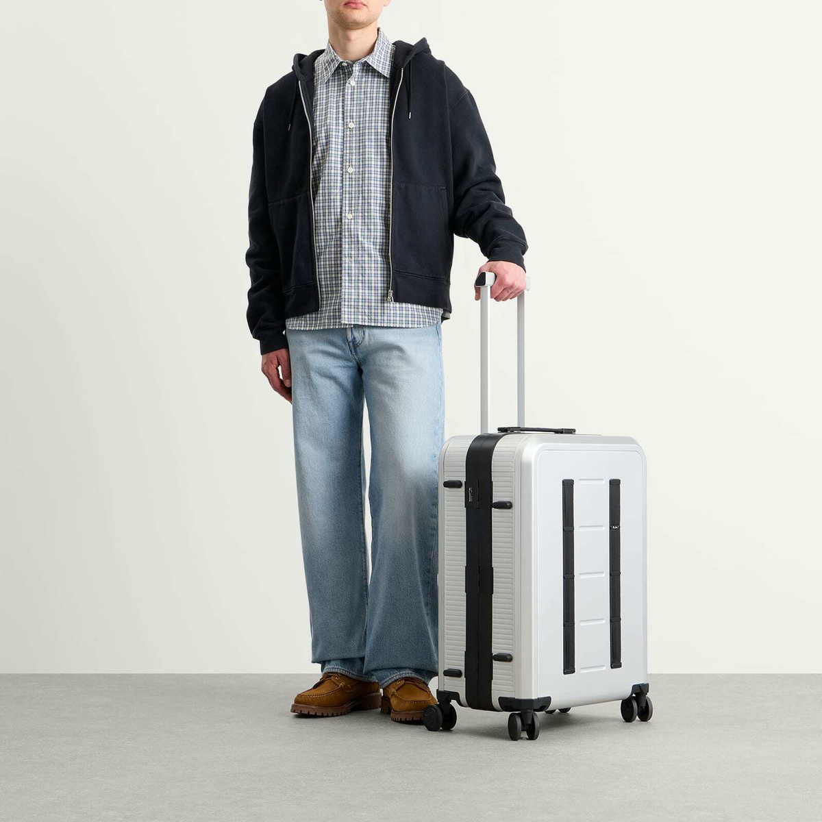 Db Journey Ramverk Alu Check-In Luggage - Medium in Silver/Onyx 