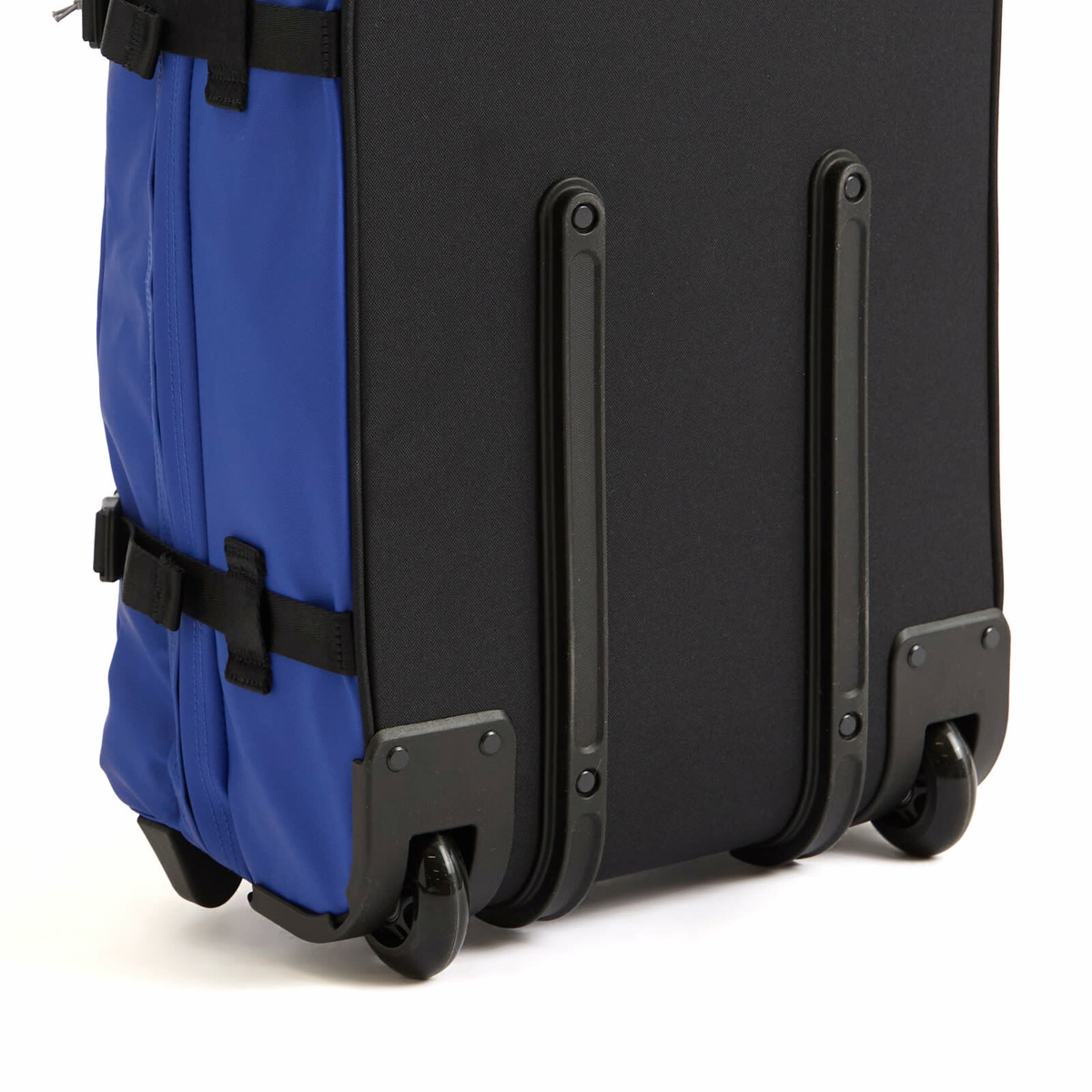 Eastpak Transit'r Small Travel Bag With Wheels in Tarp Blue 