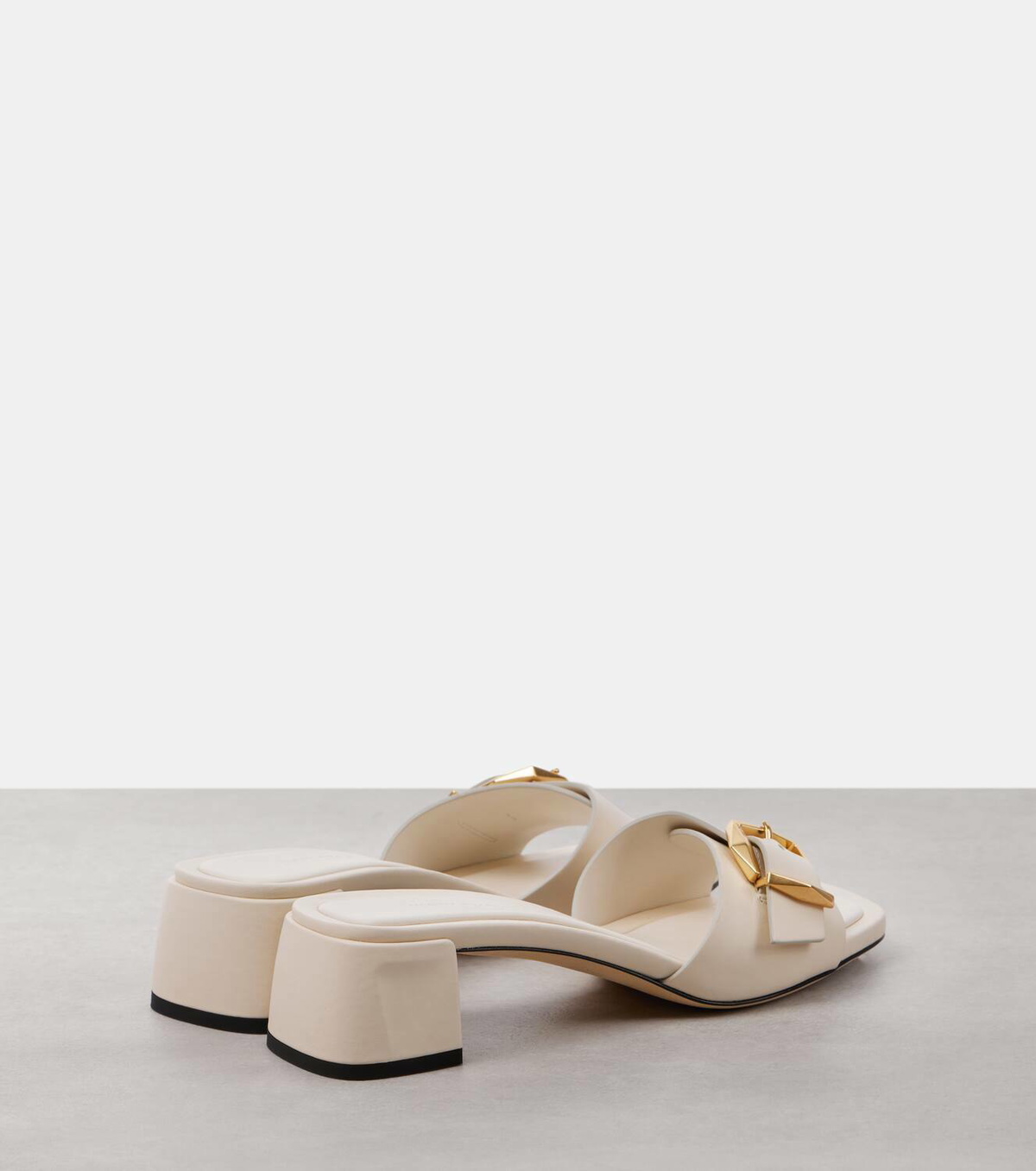 VIP★JIMMY CHOO Hawke 65 スエード ミュール JIMMY CHOO Patent Calfskin Hawke 65 Mules 37 Black 1044891