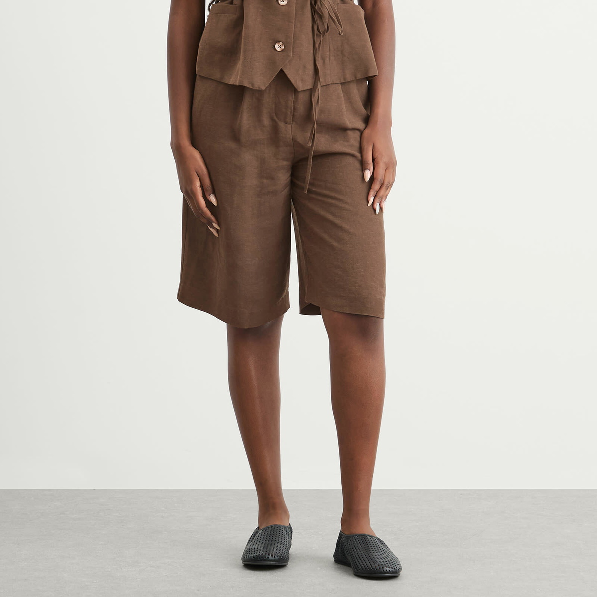 Faithfull The Brand Women's Astrid Long Shorts in Forest