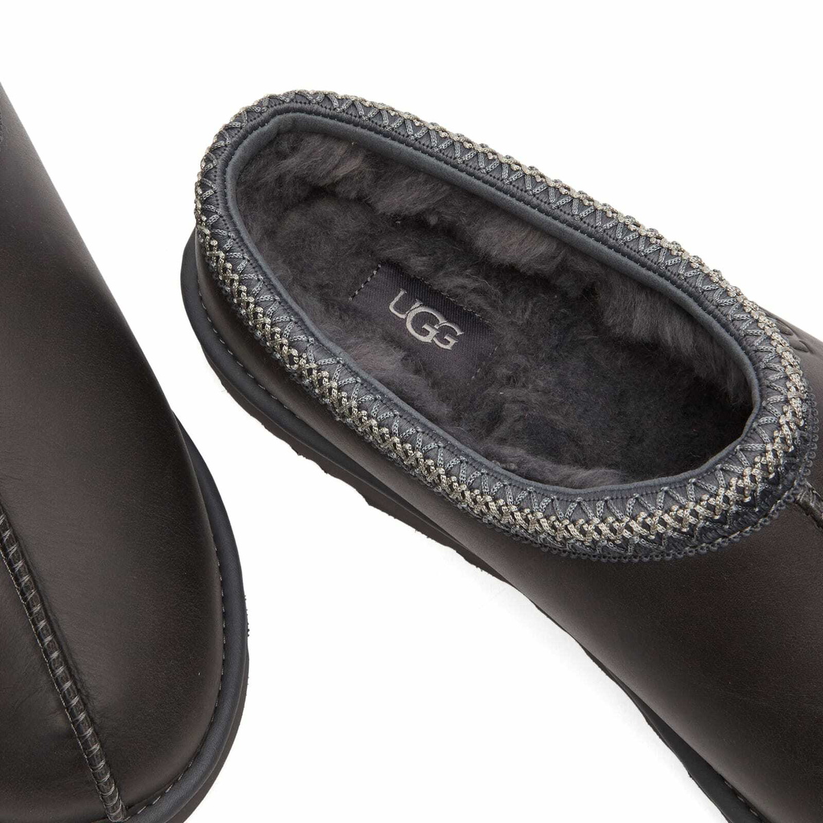 UGG Men's Tasman Era Slippers in Obsidian/Chestnut