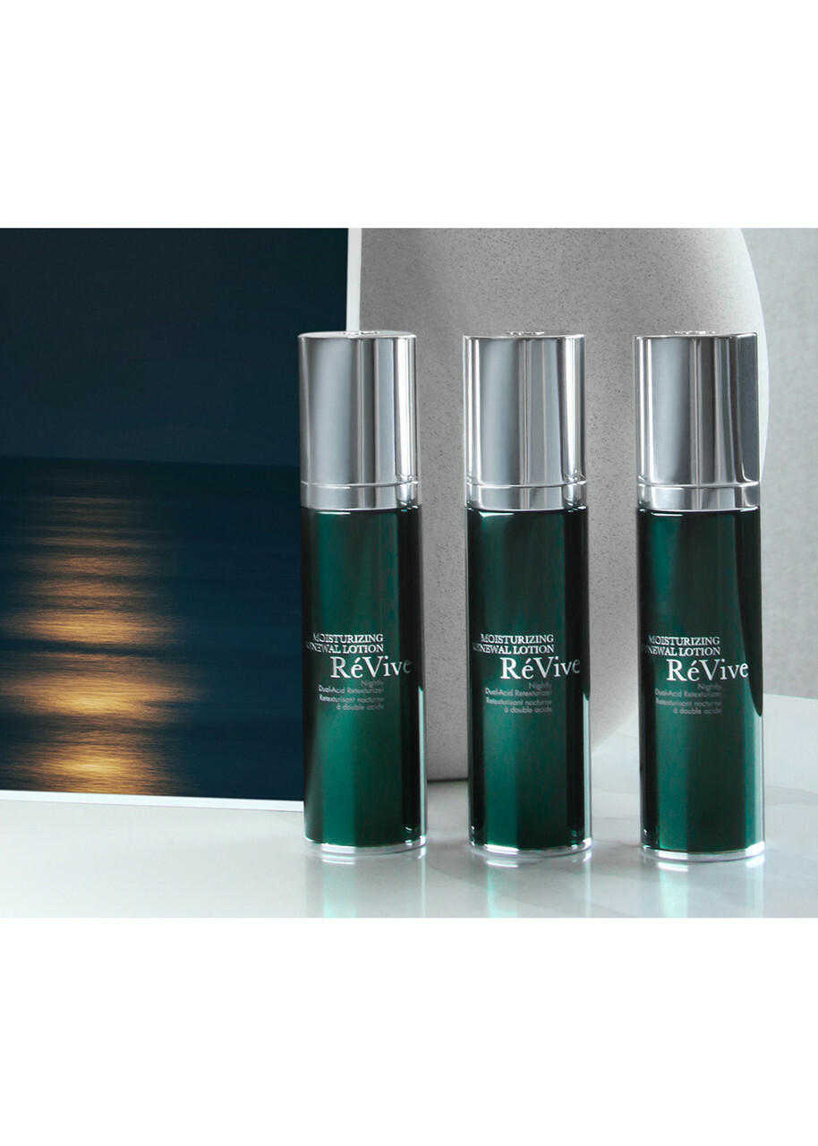 RÉvive Moisturizing Renewal Lotion Nightly Dual-Acid Retexturizer 50ml