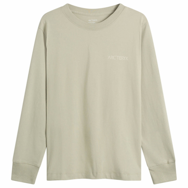 Photo: Arc'teryx Women's Kragg Cotton Bird Crew LS W in Habitat