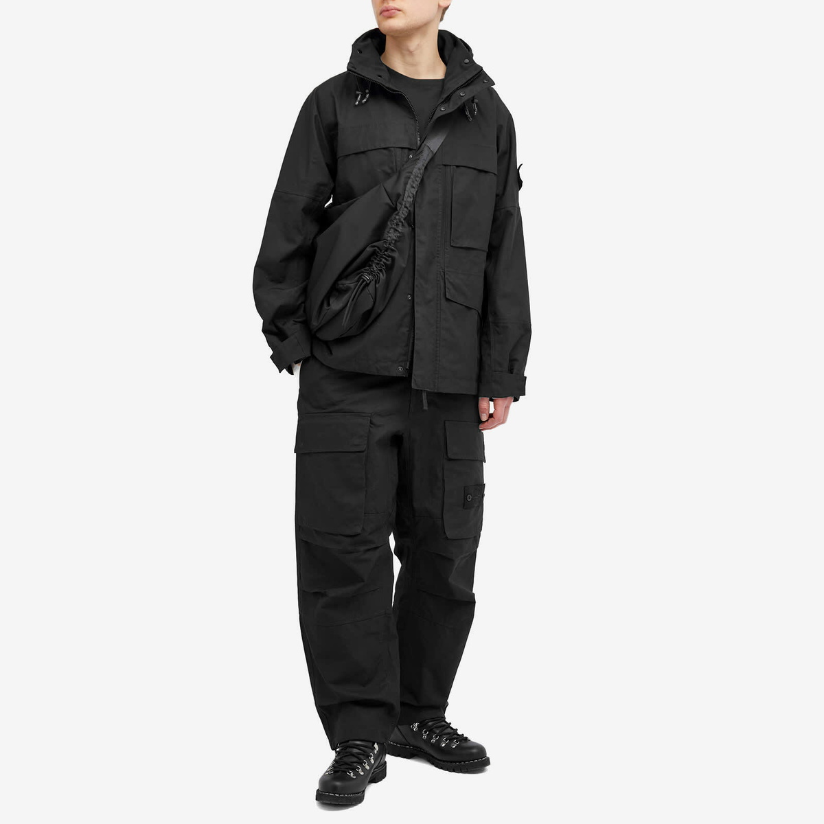 Stone Island Men's Ghost Ventile Cargo Pants in Black Stone