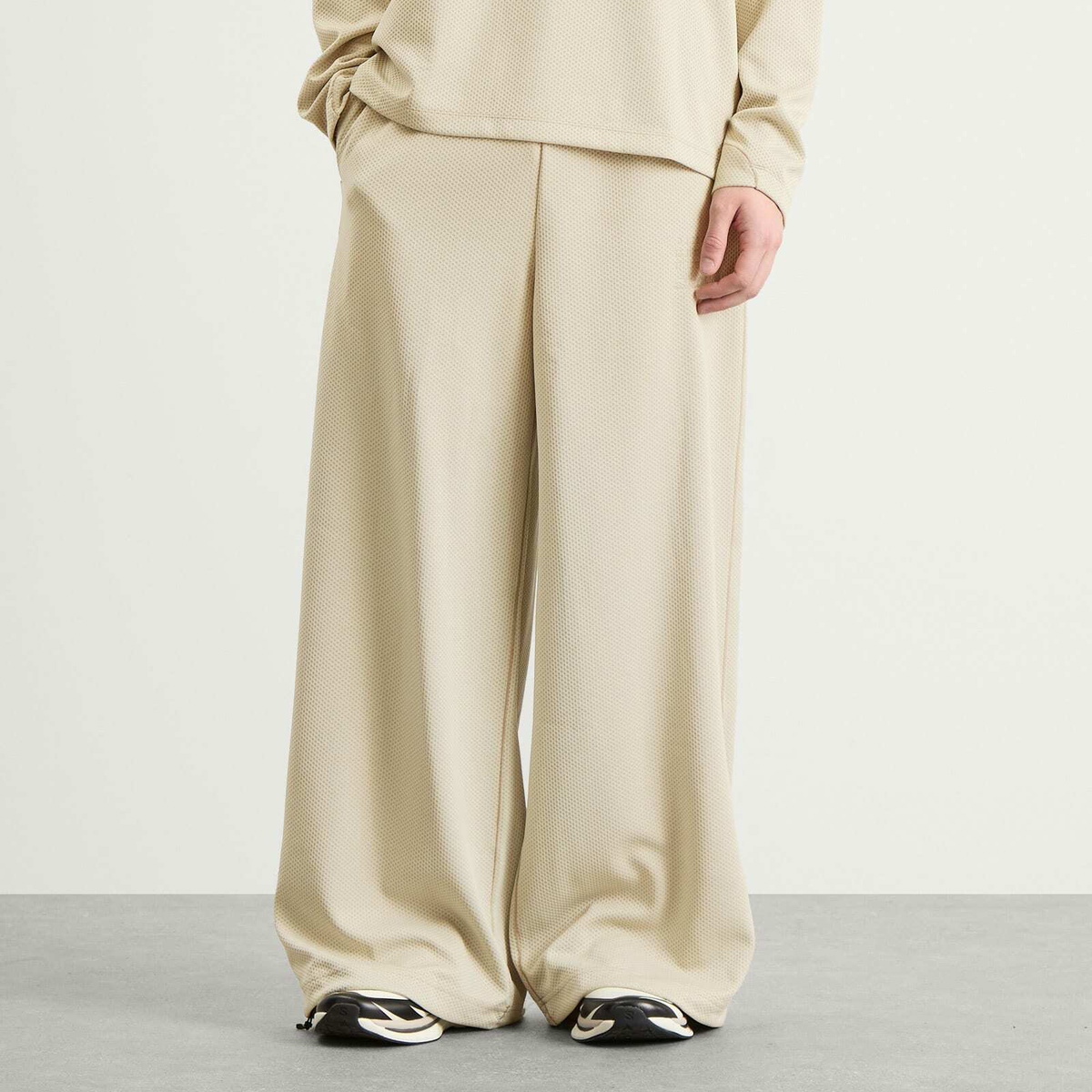 MM6 Maison Margiela Men's x Salomon Tech Jogger in Abbey Stone