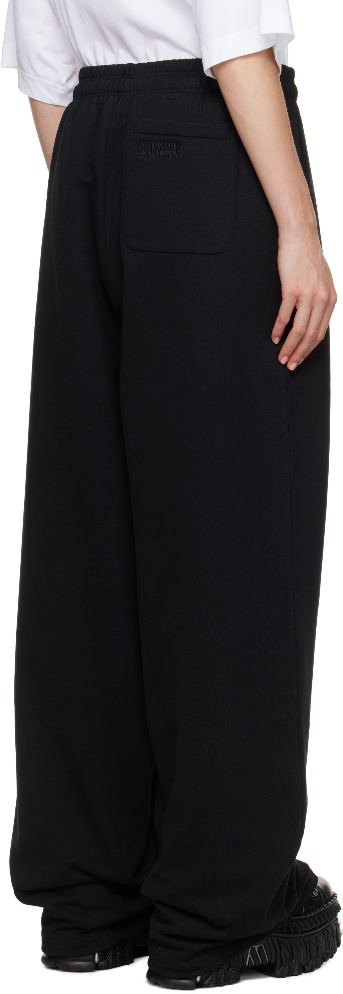 VETEMENTS Black Oval Logo Sweatpants Vetements