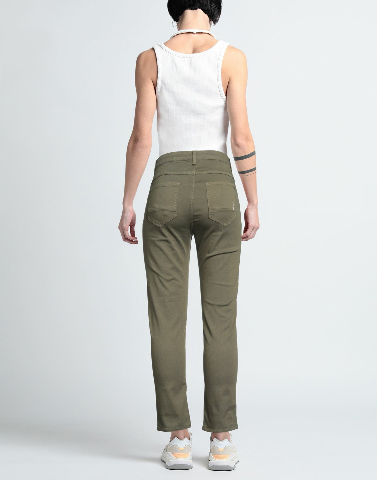 Reign Womens Pants Military in Green