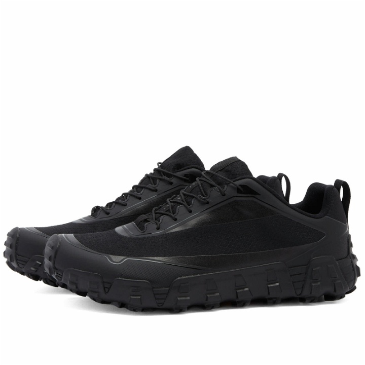 Photo: Norse Projects Men's Arktisk Lace Up Hyper Runner V08 Sneakers in Black