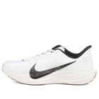 Nike Running Pegasus Plus Sneaker in White/Blue/Sail