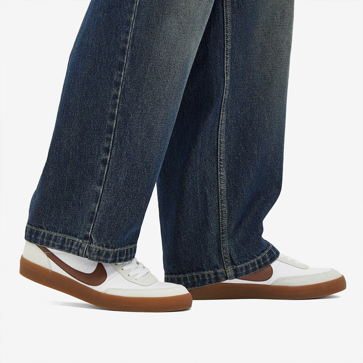 nike killshot on feet