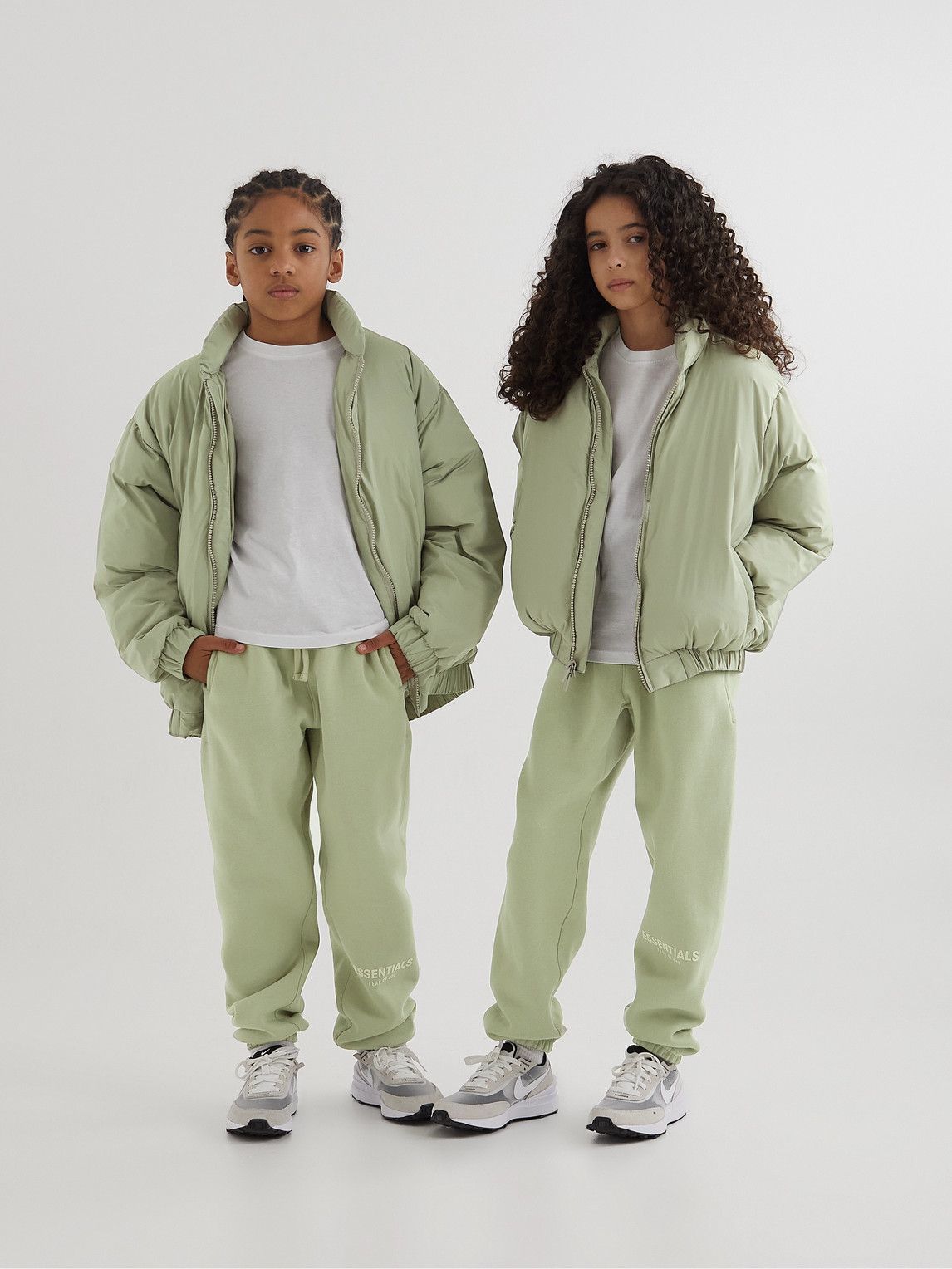 Kids 2025 green sweatpants