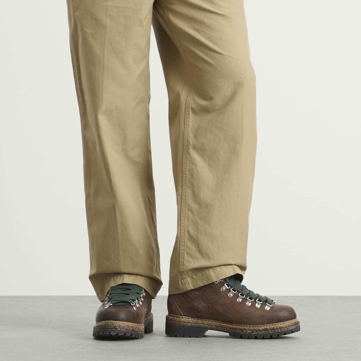 Visvim Men's Whymper Hiking Boots in Dk Brown