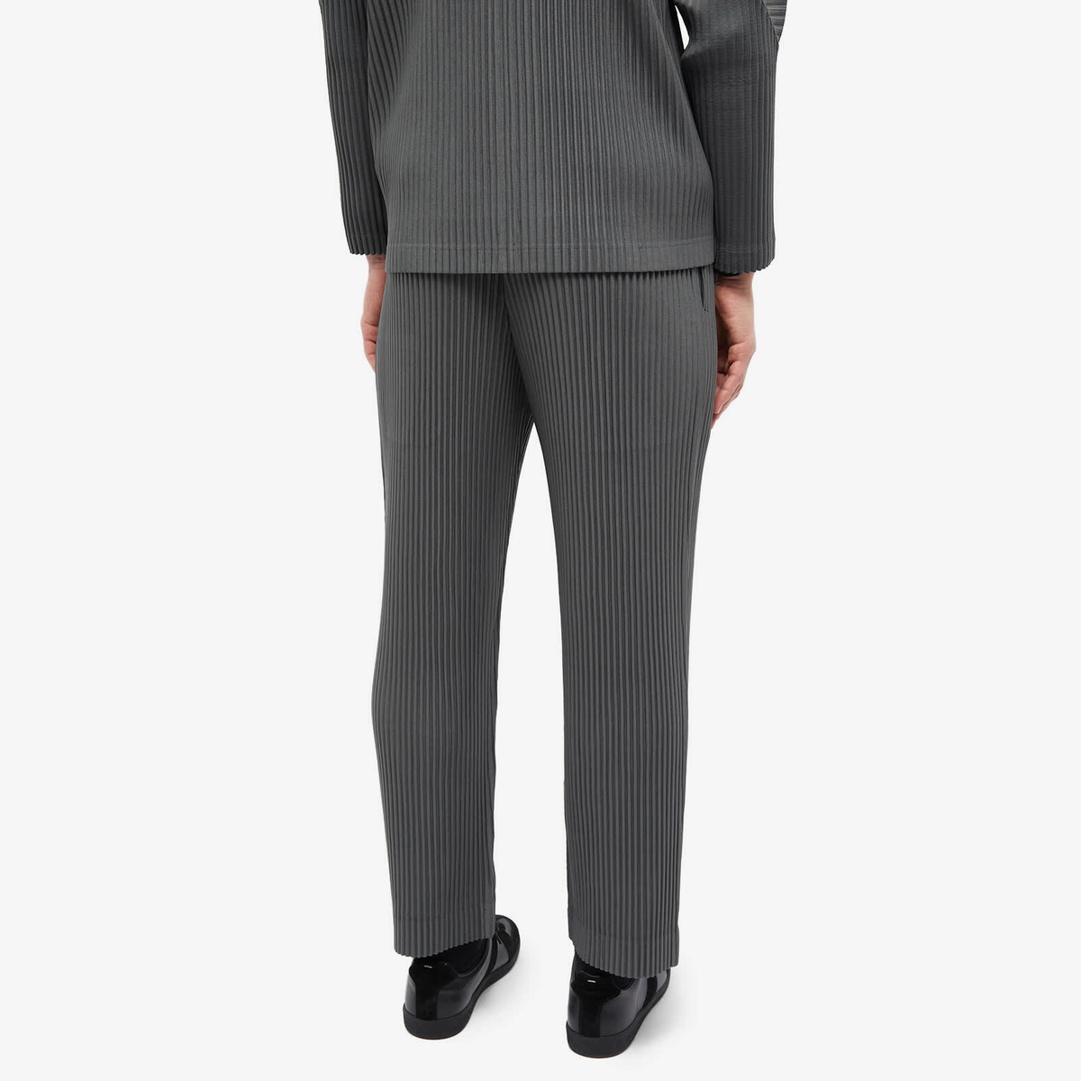 Homme Plissé Issey Miyake Men's Straight Leg JF194 Pant in Bark