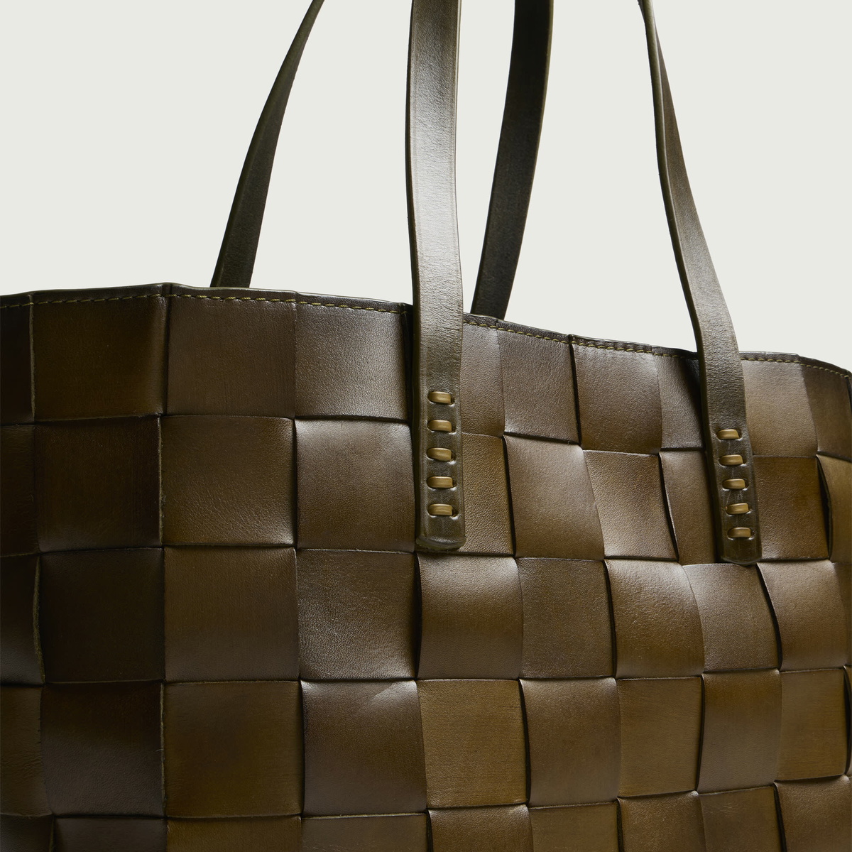 Dragon Diffusion Women's Japan Basket Tote in Khaki