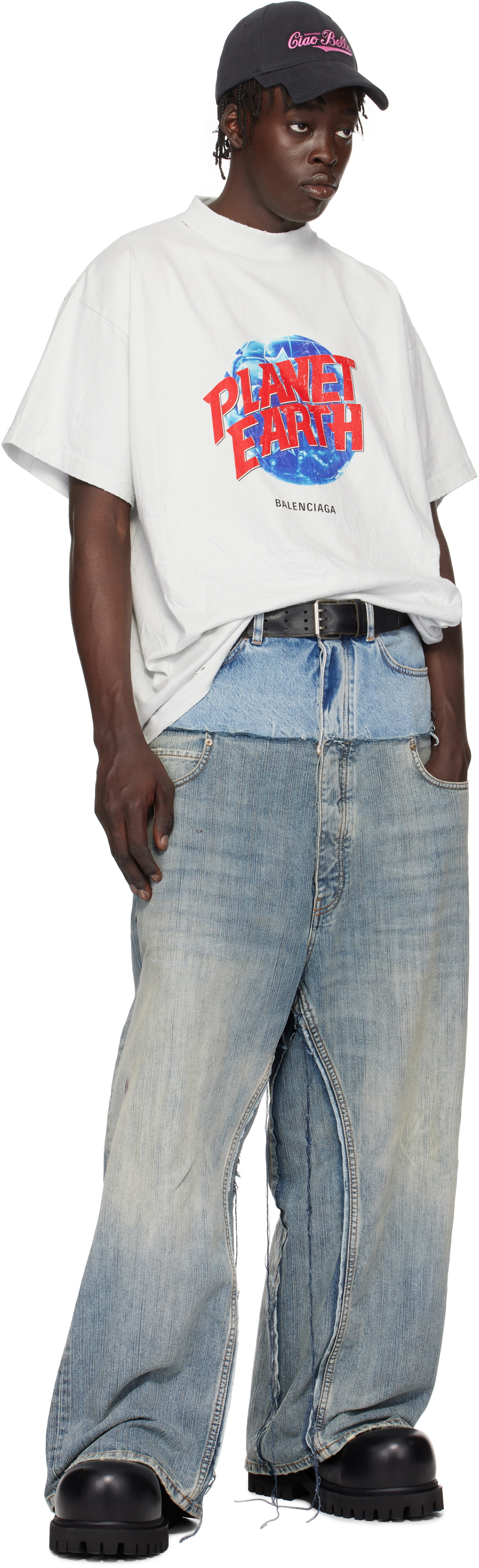 【BALENCIAGA】ホワイト Planet Earth オーバーサイズ Tシャツ Balenciaga White 'Planet Earth' Oversized T-shirt Balenciaga