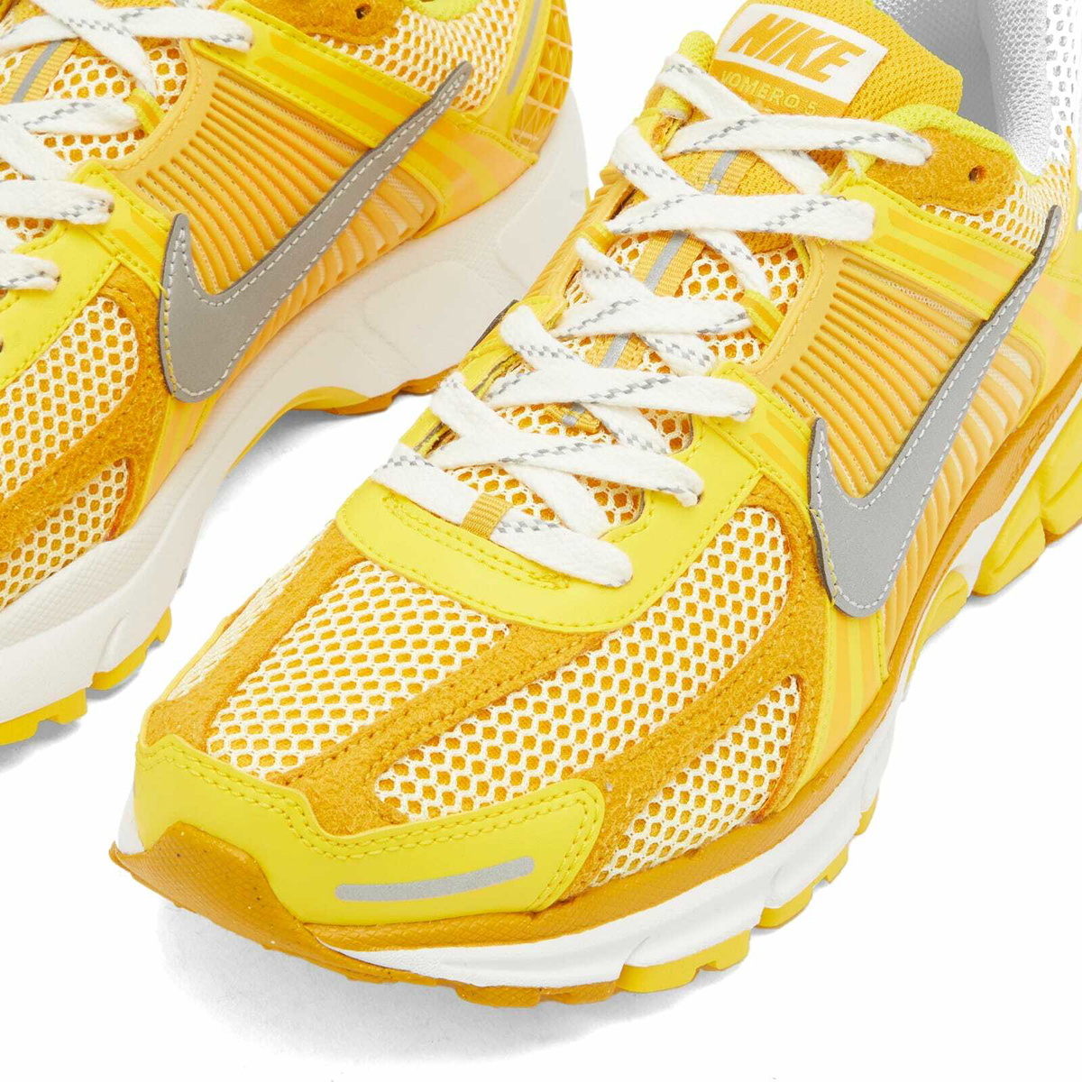 Nike Men's Zoom Vomero 5 Sneaker in Yellow/Silver