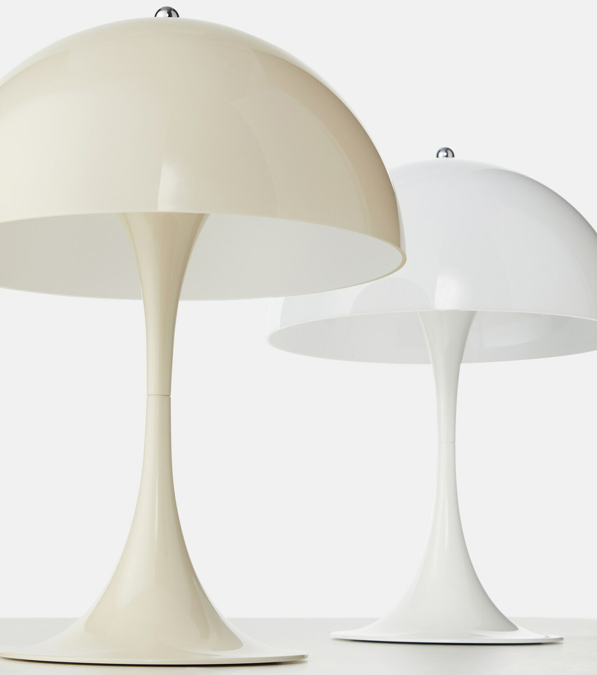 Louis Poulsen Panthella 320 table lamp by Verner Panton (universal plug)