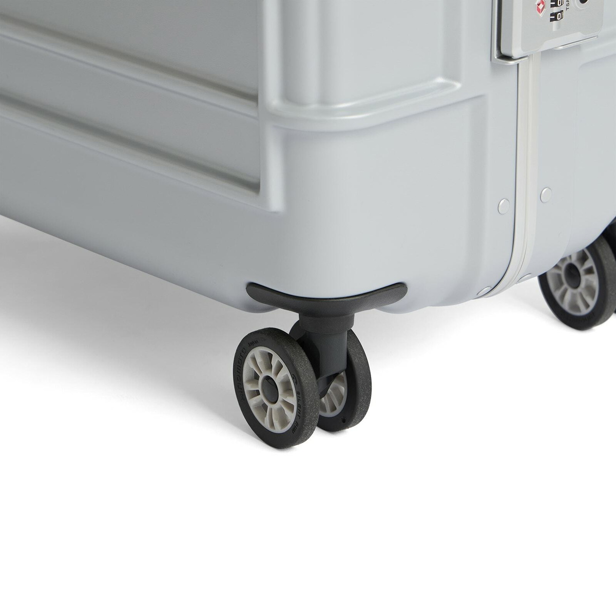 Eastpak Resist'r Luggage Case - Large in Metal Silver 