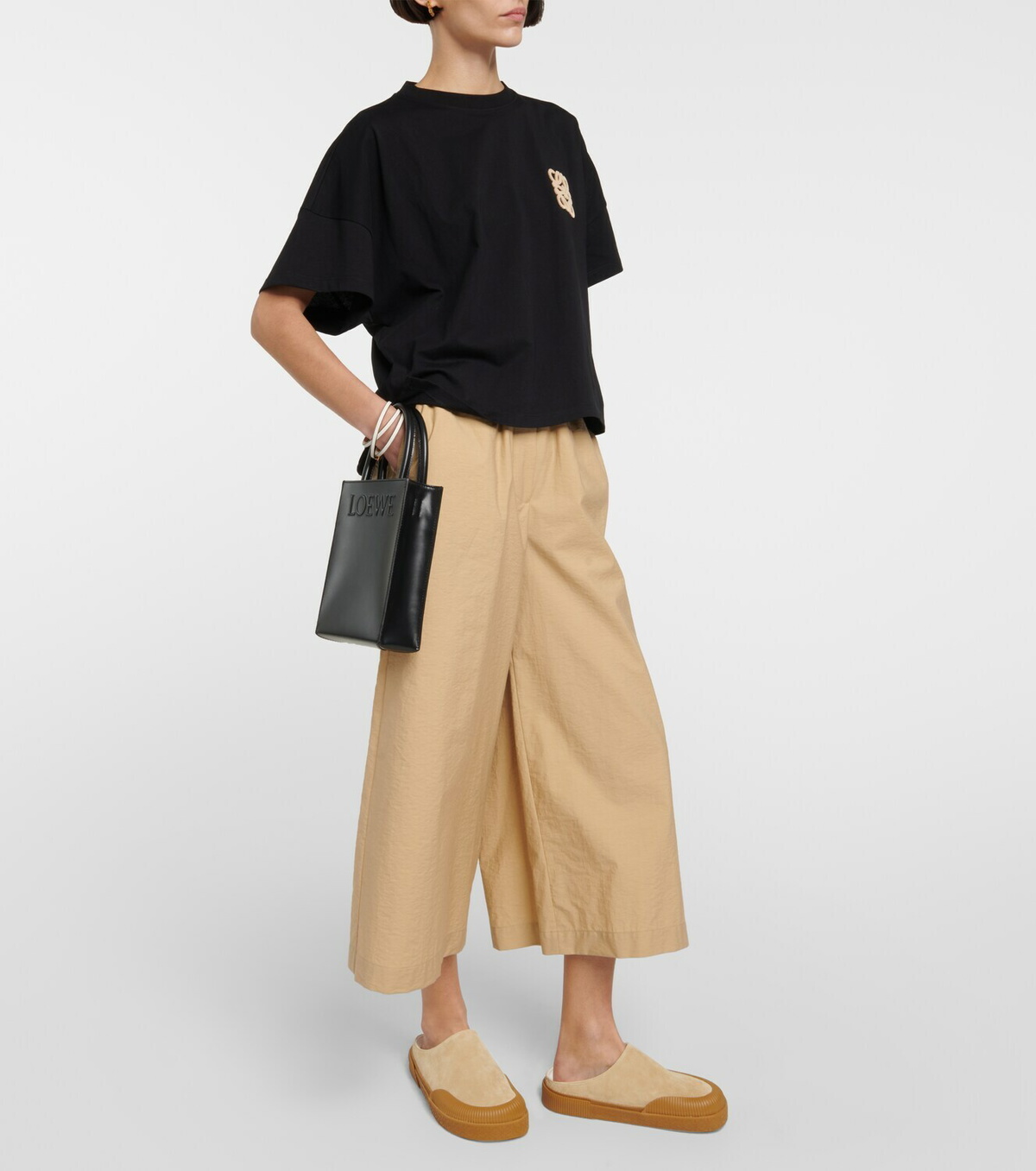 Sleek Calf ☆LOEWE☆ Standard A5 Tote 2wayバッグ TAN♪ Sleek Calf ☆LOEWE☆ Standard A5 Tote 2wayバッグ TAN