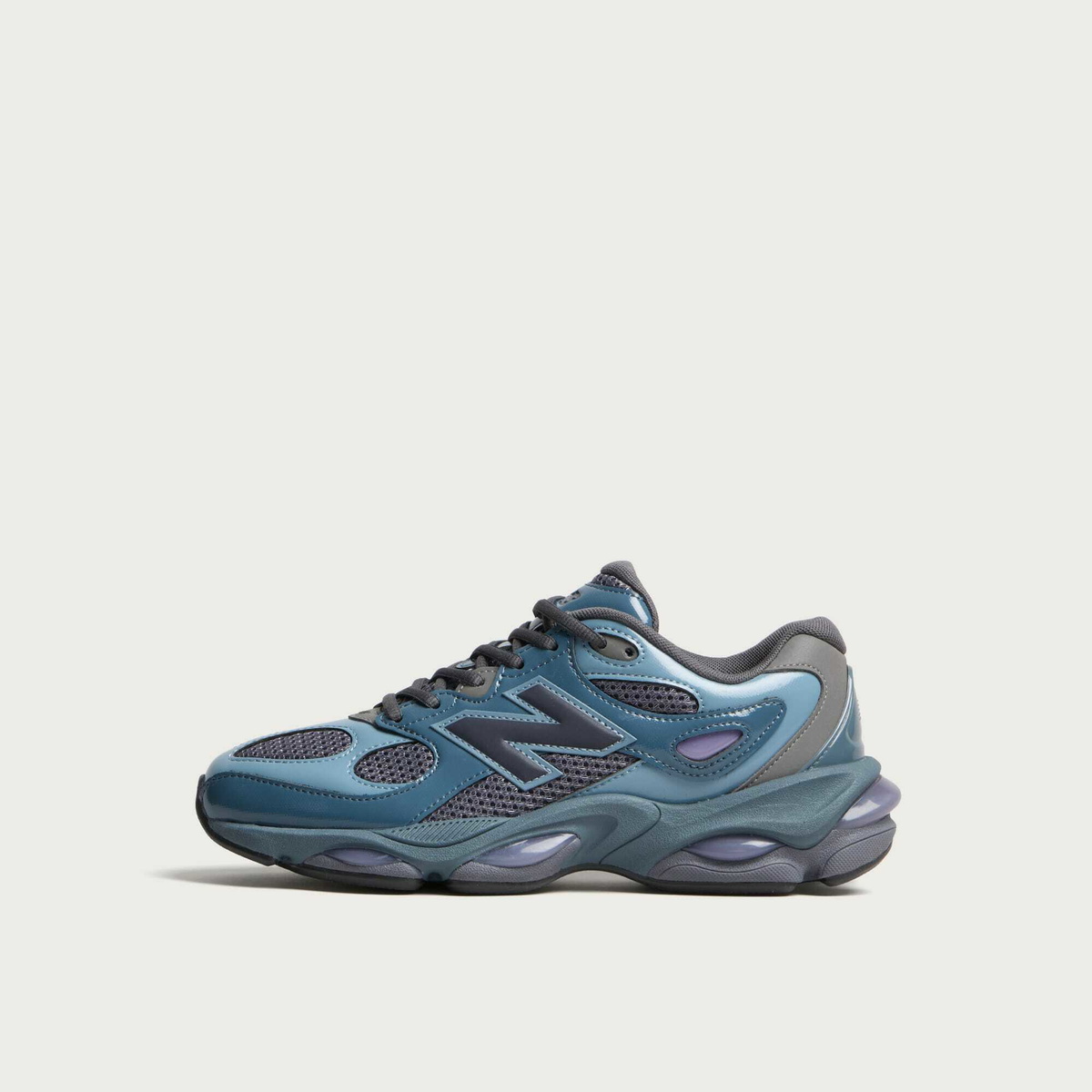 New Balance 983 Sneaker in Shadow Blue/Zinc Blue