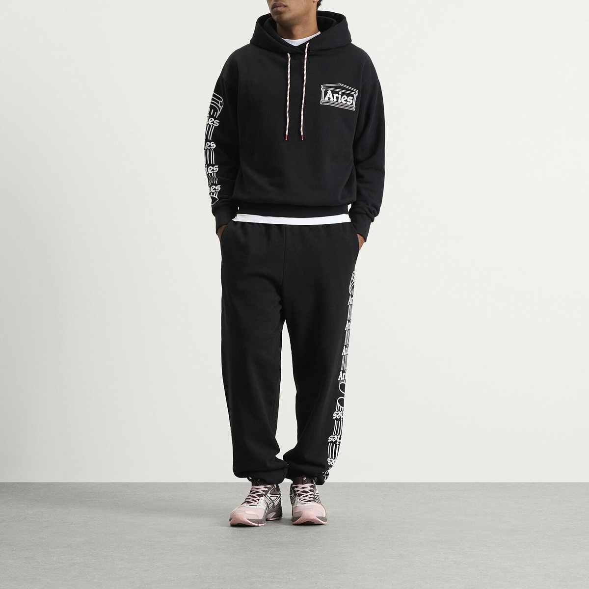 Aries Men's Column Sweatpants in Black