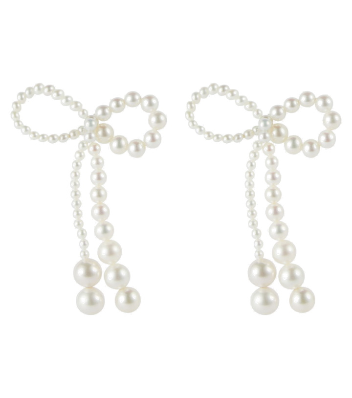 Photo: Sophie Bille Brahe - Grande Rosette de Perles 14kt gold earrings with pearls