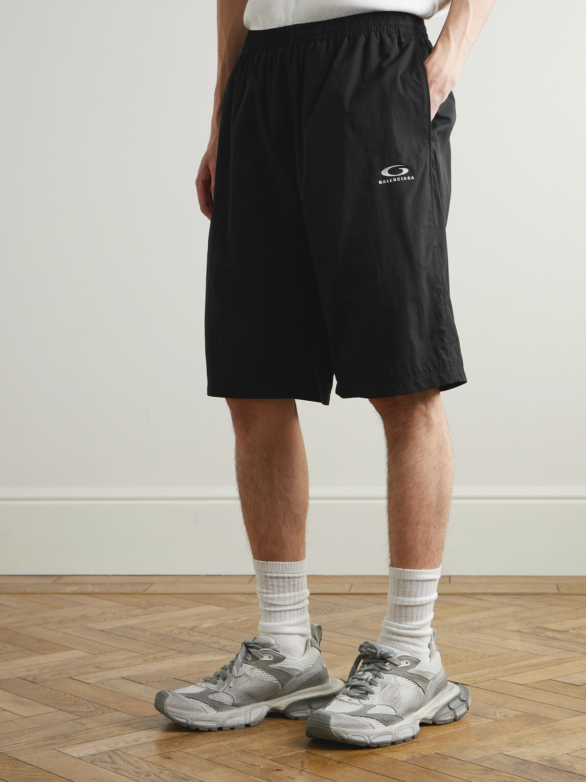 Balenciaga - Wide-Leg Logo-Embroidered Shell Shorts - Black