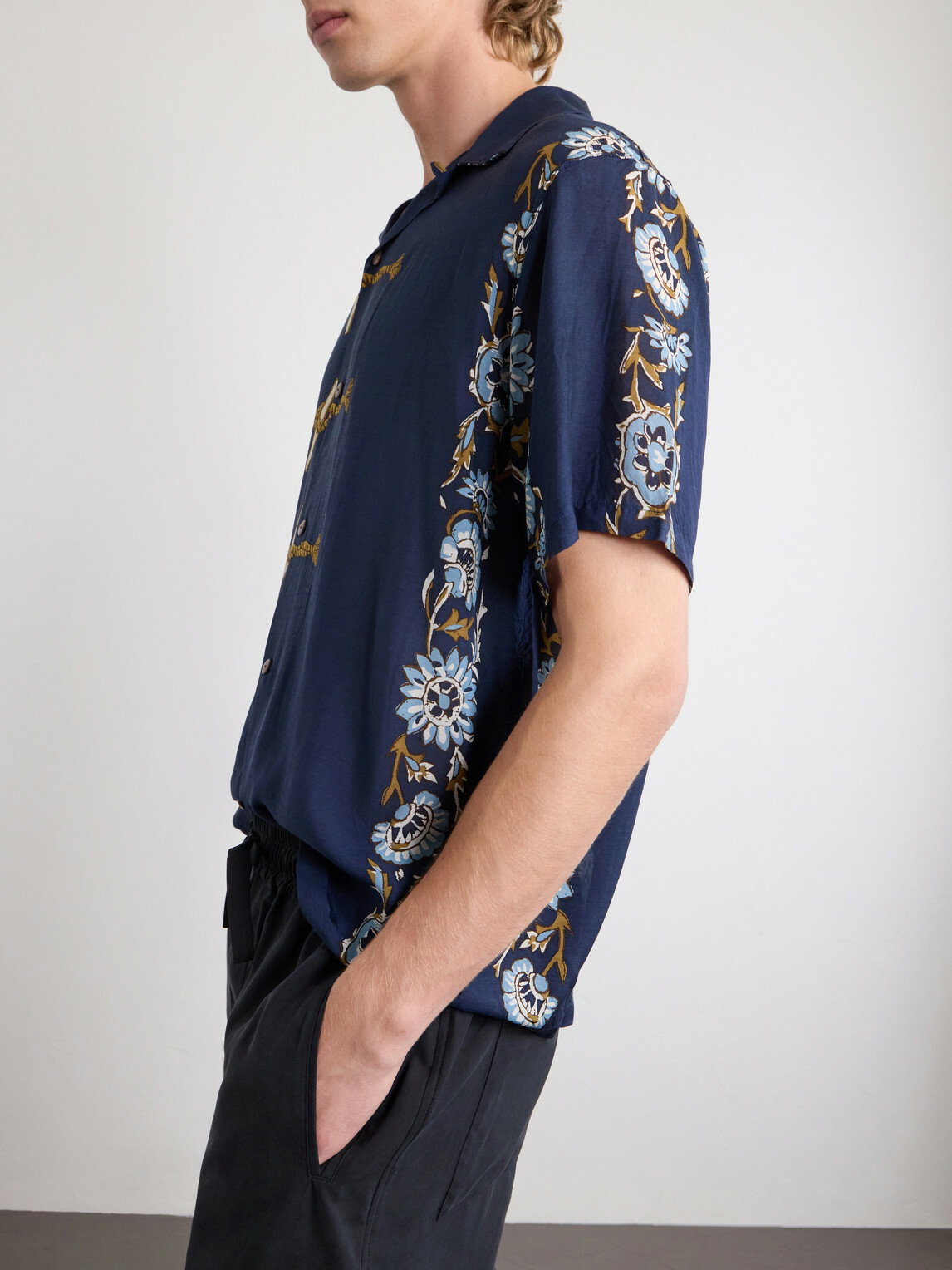 KAPITAL - Toggle & Maille Convertible-Collar Printed Woven Shirt - Blue