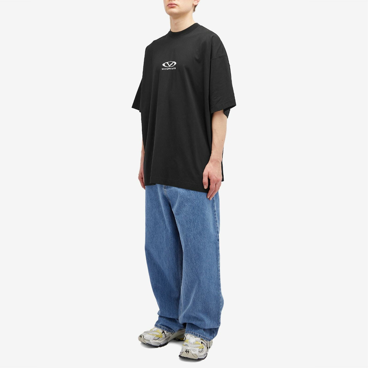 VETEMENTS Men's Baggy Jeans in Mid Blue Vetements