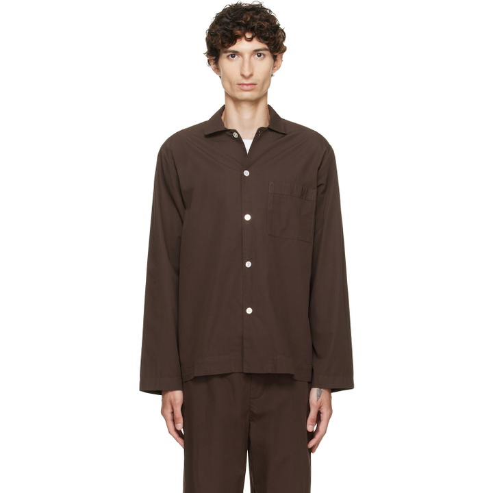 Photo: Tekla Brown Poplin Long-Sleeved Pyjama Shirt