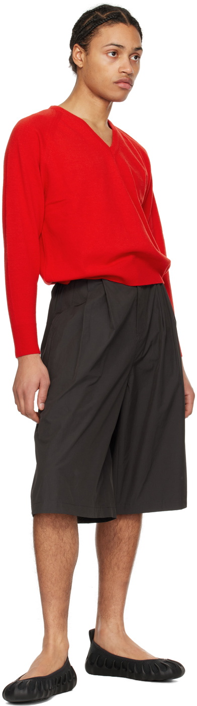 AMOMENTO Black Two Tuck Shorts