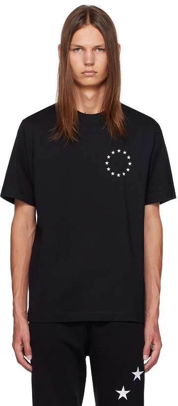 Photo: Études Black Wonder Europa T-Shirt
