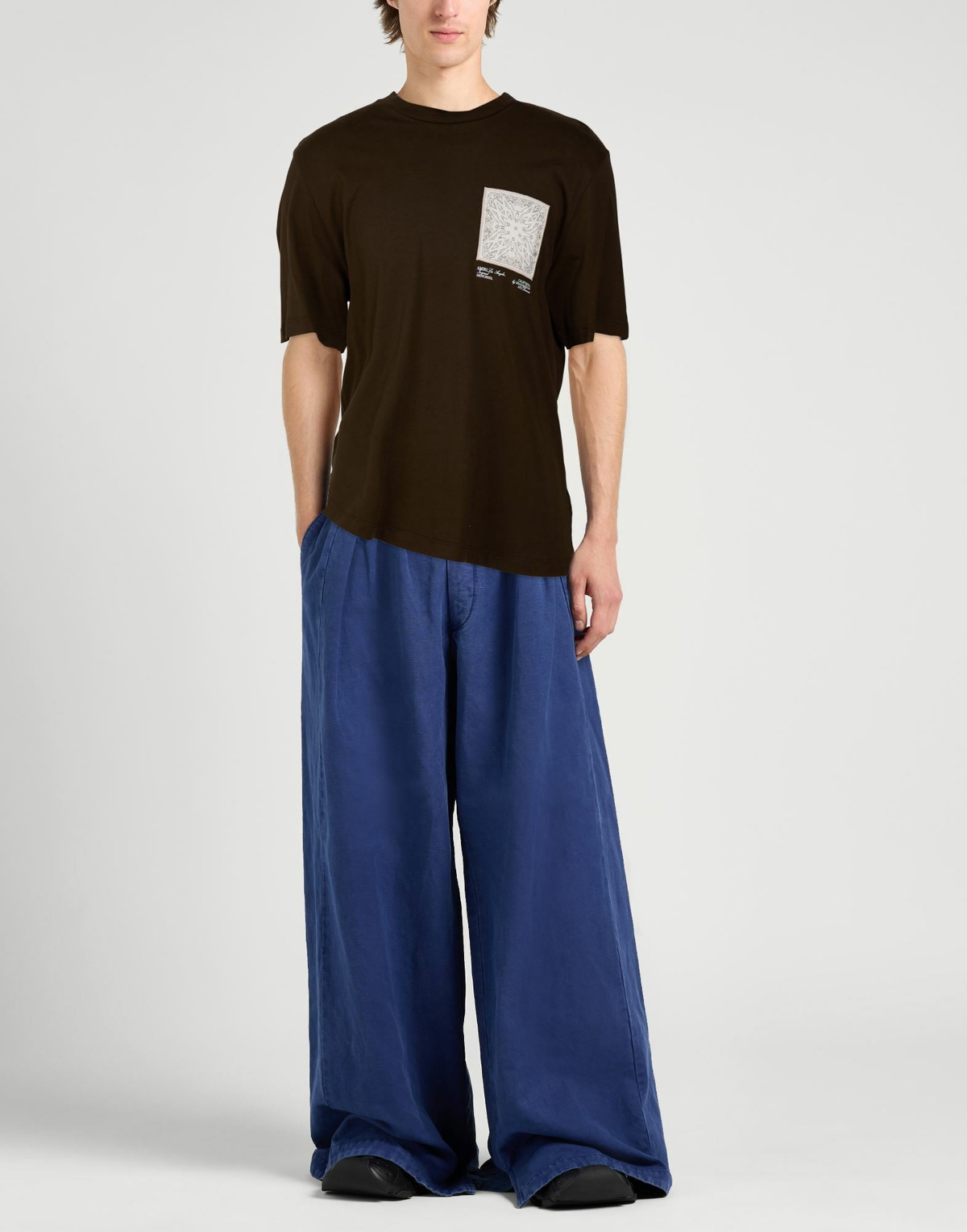 Amiri Mens T-shirt Dark in Brown